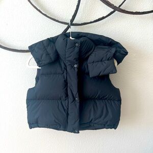Black Puffer Vest Jacket - Women's Sleeveless Coat